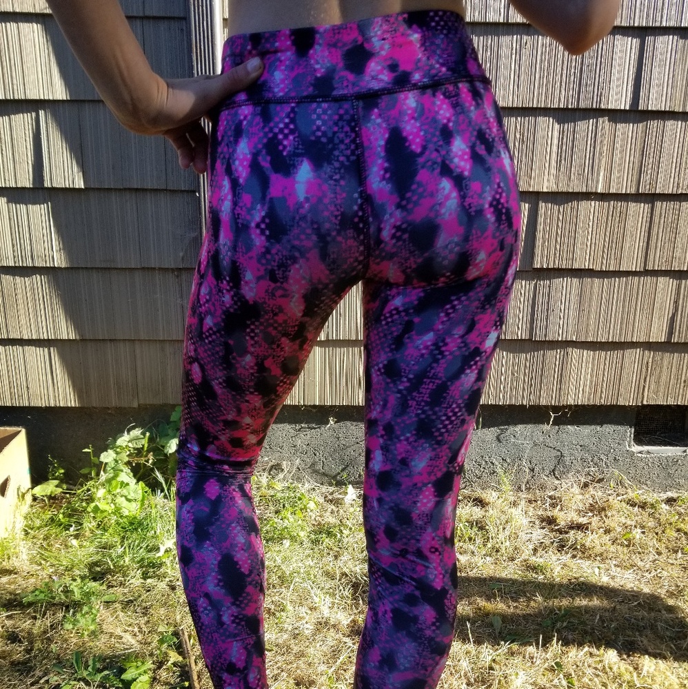 patterned yoga pants